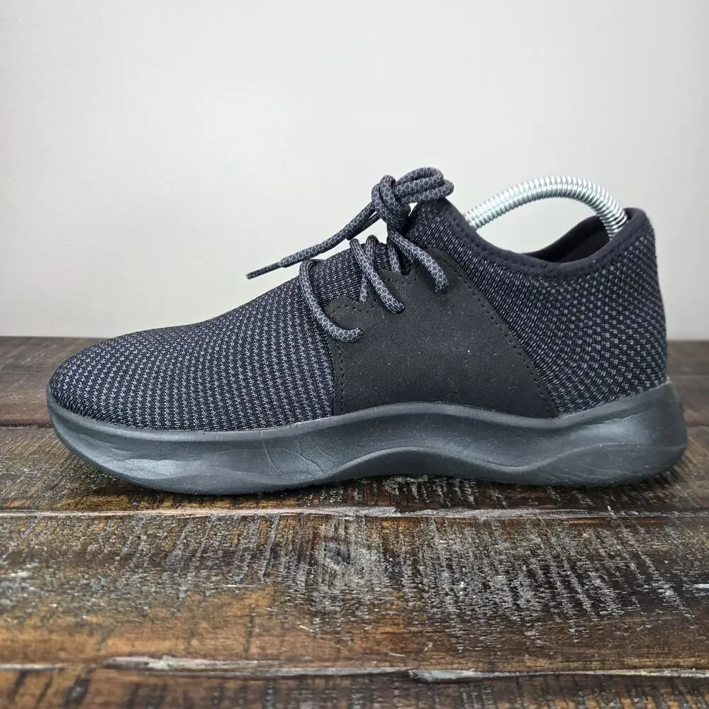 NEW Vessi Everyday Sneaker Mens Size 8 Lace Up Waterproof Shoe Sneaker All Black